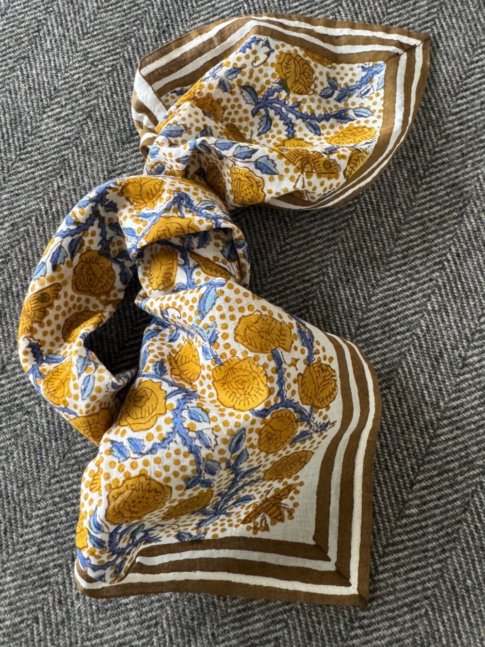 NWOT, BLOCK SHOP TEXTILES, ROSES BANDANA, FLORET COLLECTION - Picture 2 of 16